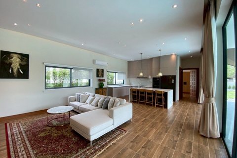 House in Hua Hin, Thailand 3 bedrooms № 168135 - photo 8