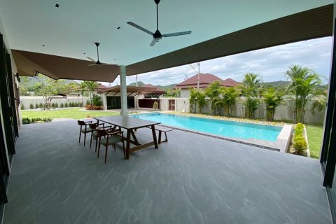 House in Hua Hin, Thailand 3 bedrooms № 168135 - photo 6