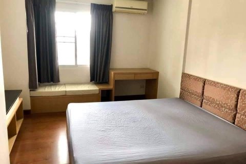 Студия в кондо в Клонг Тоэй, Бангкок, Таиланд № 150204 - фото 4