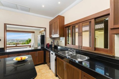 Villa in Bang Tao, Thailand 6 bedrooms № 155286 - photo 8