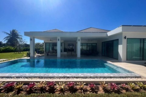 Villa à Hua Hin, Thaïlande 3 chambres № 155285 - photo 1