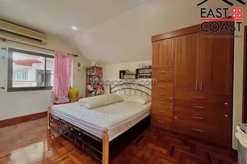 Casa de 6 dormitorios en Pattaya, Tailandia № 212699 - foto 11