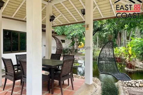 Casa de 6 dormitorios en Pattaya, Tailandia № 212699 - foto 17