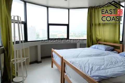 Condominio de 2 dormitorios en Jomtien Beach, Pattaya, Tailandia № 212700 - foto 11