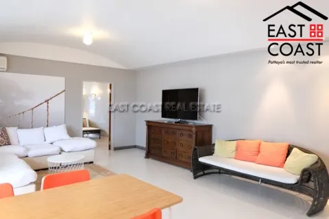 Condominio de 2 dormitorios en Jomtien Beach, Pattaya, Tailandia № 212700 - foto 2