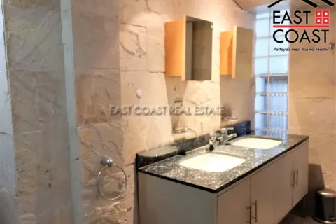 Condominio de 2 dormitorios en Jomtien Beach, Pattaya, Tailandia № 212700 - foto 14