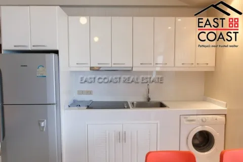 Condominio de 2 dormitorios en Jomtien Beach, Pattaya, Tailandia № 212700 - foto 6