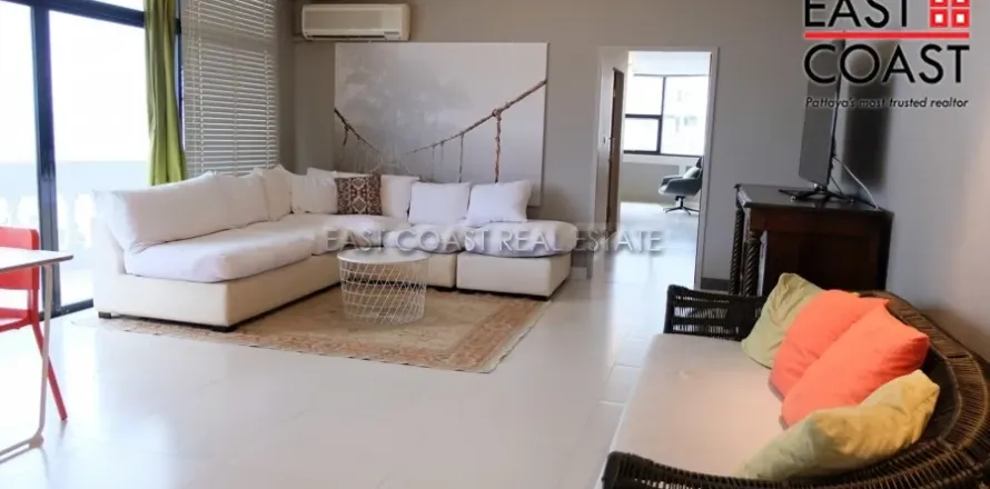 Condominio de 2 dormitorios en Jomtien Beach, Pattaya, Tailandia № 212700