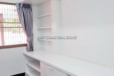 Casa de 3 dormitorios en Pattaya, Tailandia № 212702 - foto 6