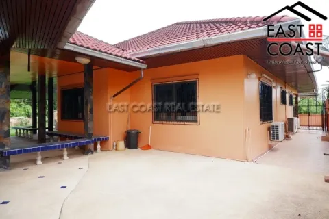 Casa de 3 dormitorios en Pattaya, Tailandia № 212702 - foto 15