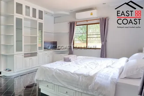 Casa de 3 dormitorios en Pattaya, Tailandia № 212702 - foto 5