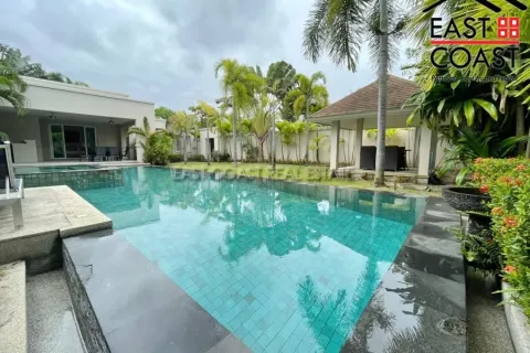 Casa de 3 dormitorios en Pattaya, Tailandia № 212697 - foto 4