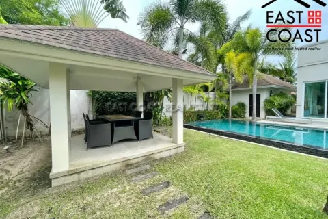 Casa de 3 dormitorios en Pattaya, Tailandia № 212697 - foto 3