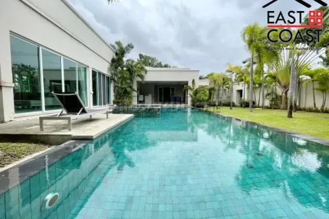 Casa de 3 dormitorios en Pattaya, Tailandia № 212697 - foto 5