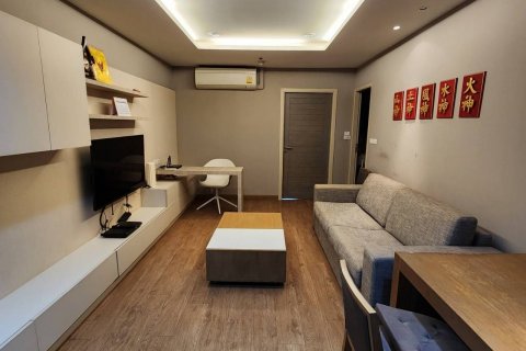 Студия в кондо в Банг Раке, Бангкок, Таиланд № 139019 - фото 1