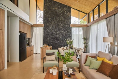 Дом в Чонбури, Таиланд с 4 спальнями  № 134532 - фото 1