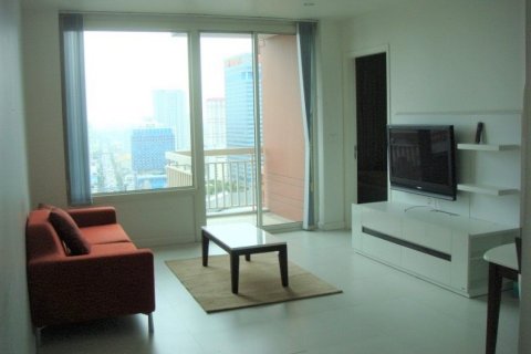 Condo in Bangkok, Thailand, 4 bedrooms  № 144054 - photo 1