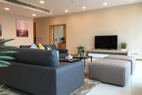Condo in Bangkok, Thailand, 4 bedrooms  № 144054 - photo 6