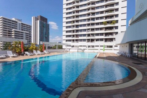 Condo in Bangkok, Thailand, 2 bedrooms  № 144051 - photo 8