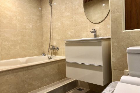 Condo in Bangkok, Thailand, 2 bedrooms  № 144051 - photo 4