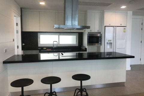 Кондоминиум с 1 спальней в Бангкоке, Таиланд № 144052 - фото 5