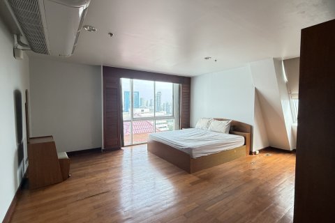 Condo à Yan Nawa, Bangkok, Thaïlande, 2 chambres  № 163402 - photo 19