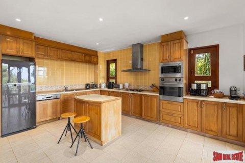 Вилла в Камале, Таиланд с 7 спальнями  № 156769 - фото 8