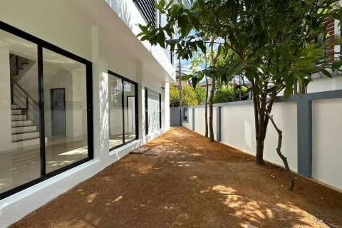 Townhouse in Phuket, Thailand 3 bedrooms № 140828 - photo 12
