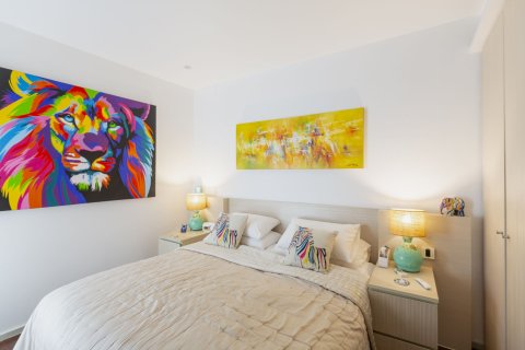 Condo in Phuket, Thailand, 2 bedrooms  № 140826 - photo 22