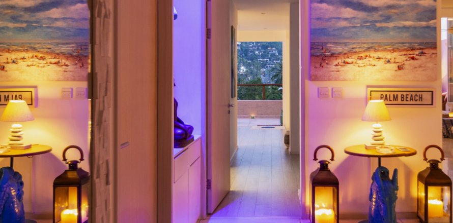 Condo in Phuket, Thailand, 2 bedrooms  № 140826