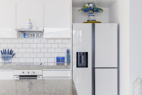 Condo in Phuket, Thailand, 2 bedrooms  № 140826 - photo 27