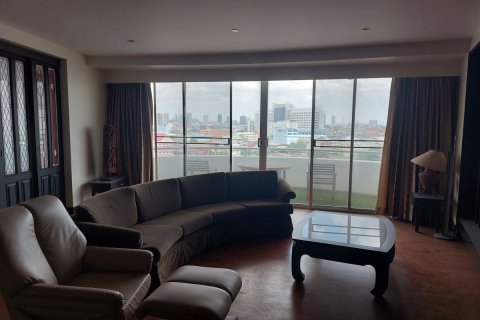 Condo in Khlong San, Bangkok, Thailand, 2 bedrooms  № 134001 - photo 28