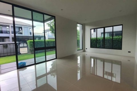 Condo à Bang Bon, Bangkok, Thaïlande, 5 chambres  № 133997 - photo 3