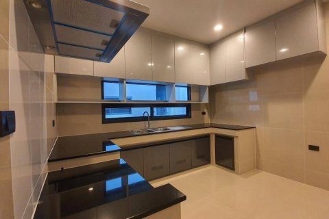 Condo à Bang Bon, Bangkok, Thaïlande, 5 chambres  № 133997 - photo 5