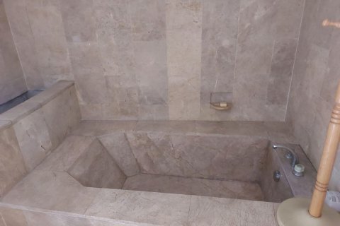 Кондоминиум с 2 спальнями в Кхлонг Сане, Бангкок, Таиланд № 134003 - фото 28