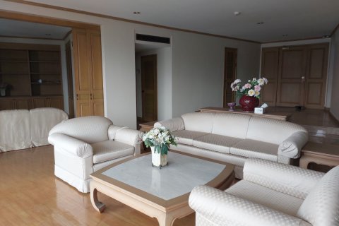 Кондоминиум с 2 спальнями в Кхлонг Сане, Бангкок, Таиланд № 134003 - фото 2