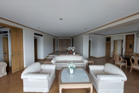 Кондоминиум с 2 спальнями в Кхлонг Сане, Бангкок, Таиланд № 134003 - фото 4