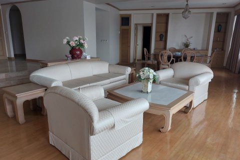 Кондоминиум с 2 спальнями в Кхлонг Сане, Бангкок, Таиланд № 134003 - фото 1