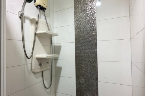 Condo in Khlong Toei, Bangkok, Thailand, 2 bedrooms № 164588 - photo 18