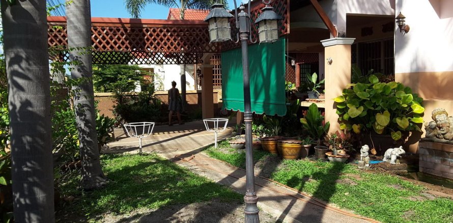 House in Udon Thani, Thailand 3 bedrooms № 164587