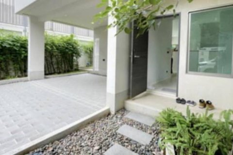 Дом в Бангкоке, Таиланд с 3 спальнями  № 158732 - фото 2