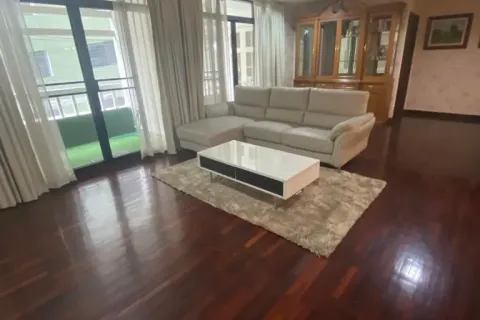 Condo in Watthana, Bangkok, Thailand, 3 bedrooms  № 160789 - photo 2