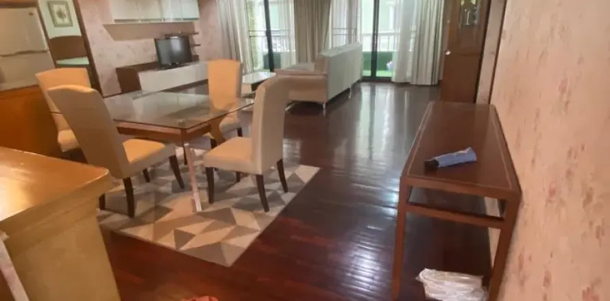 Condo in Watthana, Bangkok, Thailand, 3 bedrooms  № 160789