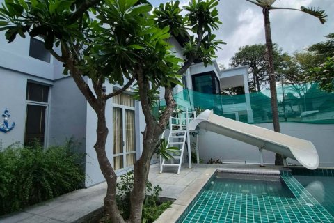 Дом в Паттайе, Таиланд с 5 комнатами  № 171496 - фото 3