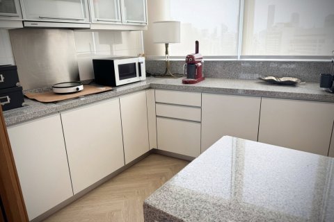 Condo in Bangkok, Thailand, 3 bedrooms  № 171498 - photo 7
