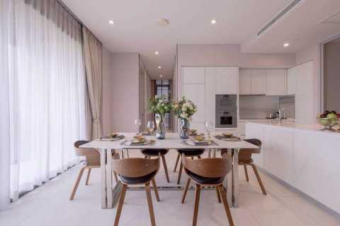 Condo in Bangkok, Thailand, 2 bedrooms  № 171497 - photo 6