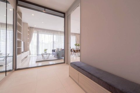 Condo in Bangkok, Thailand, 2 bedrooms  № 171497 - photo 10