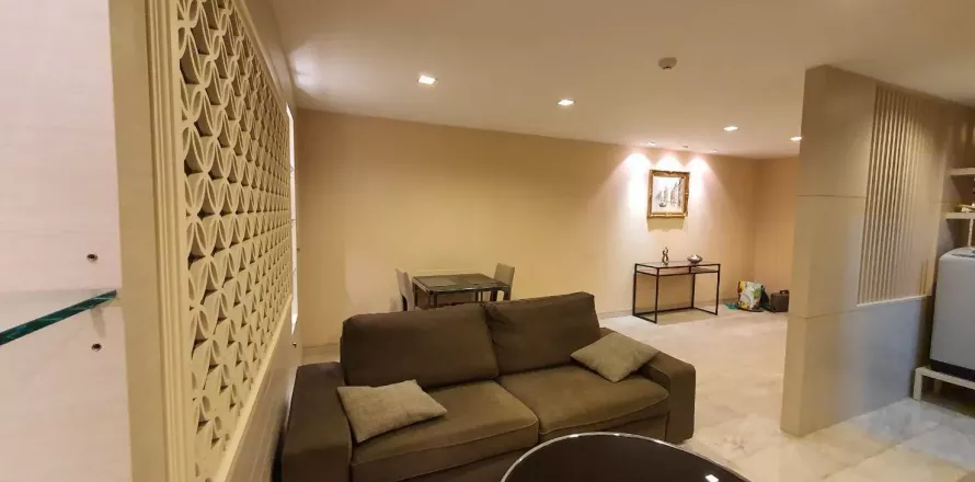 Студия в кондо в Ваттхане, Бангкок, Таиланд № 137613