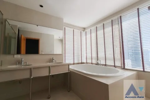 Condominio de 3 dormitorios en Khlong Toei, Bangkok, Tailandia № 214396 - foto 10