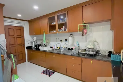 Condominio de 3 dormitorios en Watthana, Bangkok, Tailandia № 214400 - foto 2